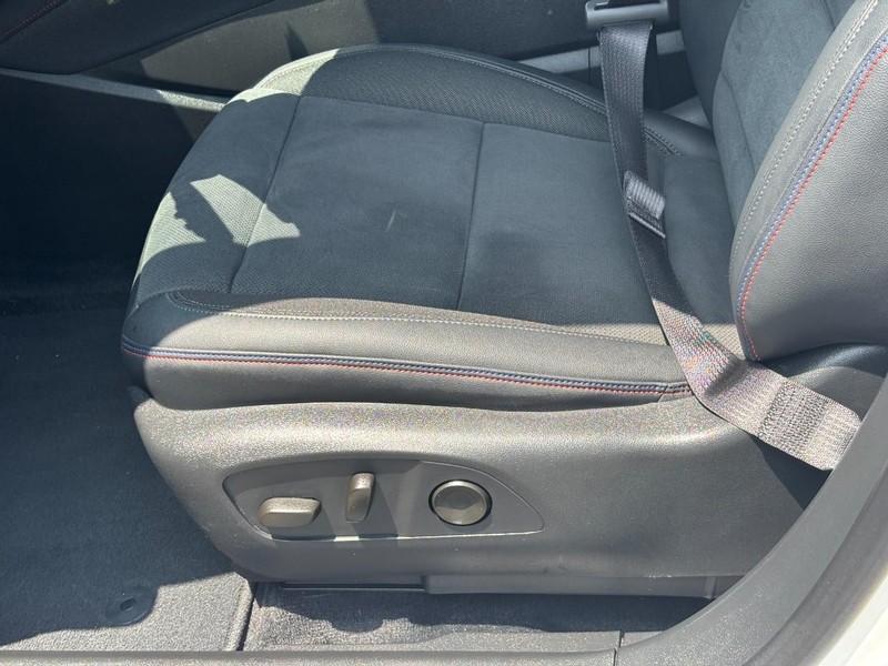 Chevrolet Blazer EV Vehicle Full-screen Gallery Image 15