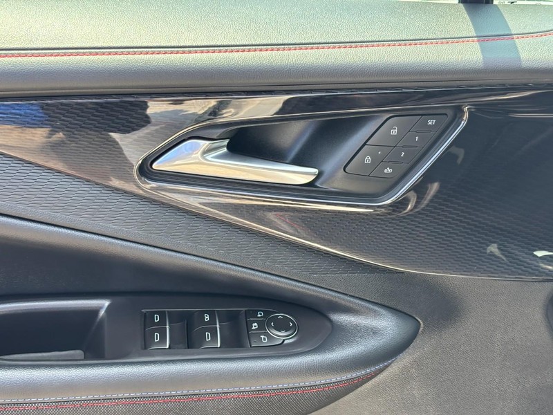 Chevrolet Blazer EV Vehicle Full-screen Gallery Image 16
