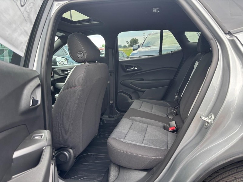 Chevrolet Trax Vehicle Full-screen Gallery Image 5
