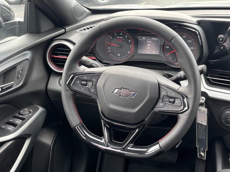 Chevrolet Trax Vehicle Full-screen Gallery Image 8