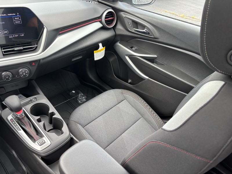 Chevrolet Trax Vehicle Full-screen Gallery Image 10
