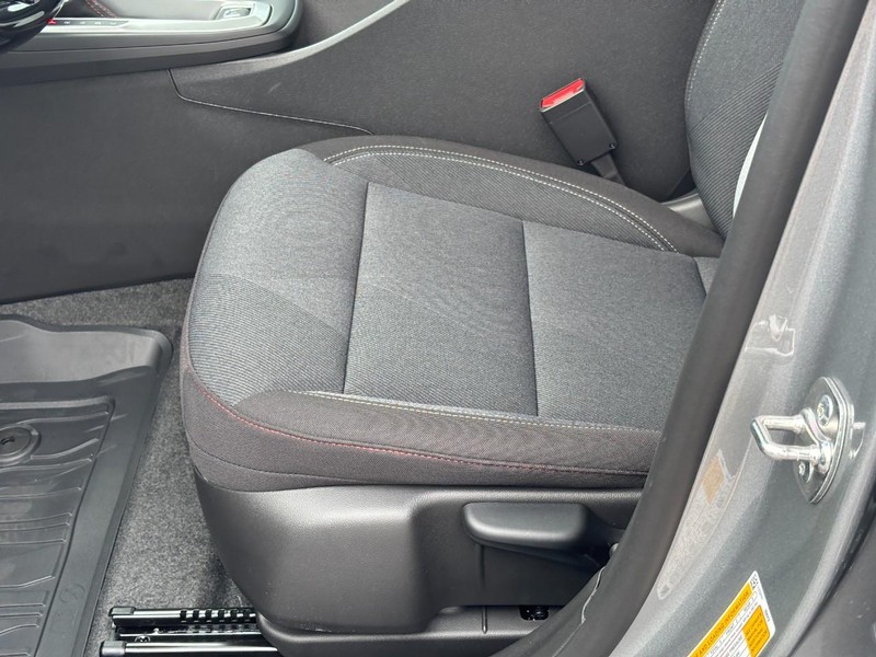 Chevrolet Trax Vehicle Full-screen Gallery Image 11