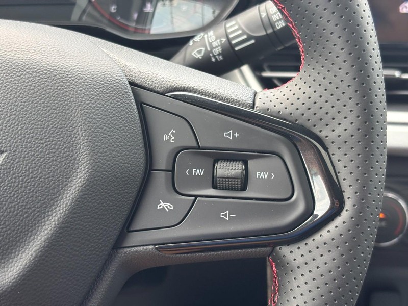 Chevrolet Trax Vehicle Full-screen Gallery Image 14
