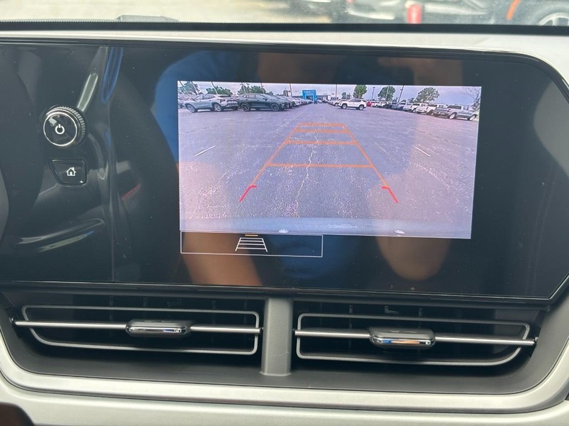 Chevrolet Trax Vehicle Full-screen Gallery Image 17