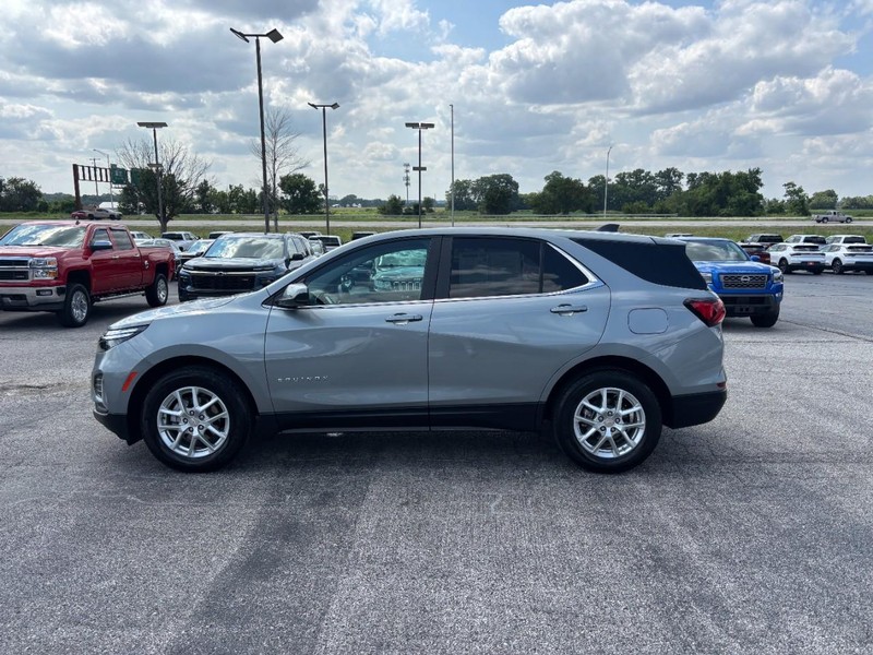 Chevrolet Equinox Vehicle Full-screen Gallery Image 2
