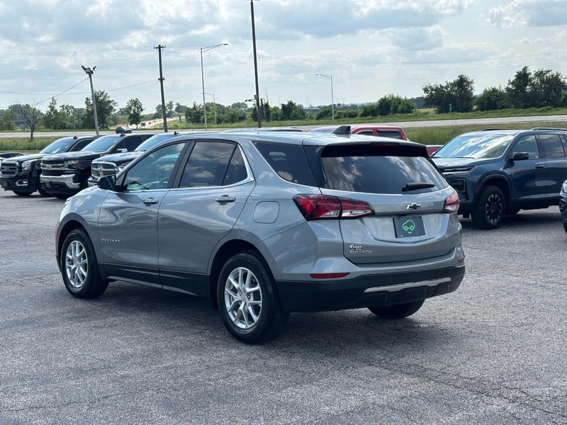Chevrolet Equinox Vehicle Full-screen Gallery Image 3