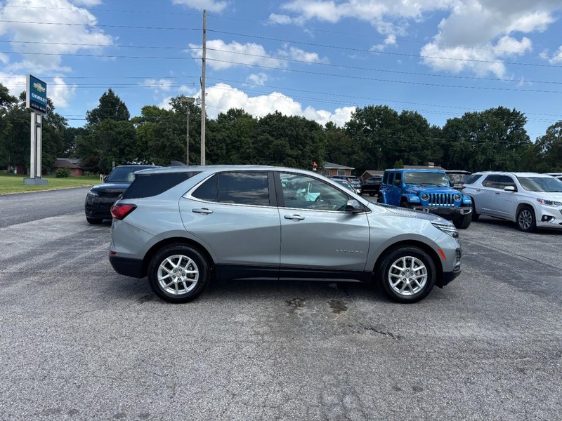Chevrolet Equinox Vehicle Full-screen Gallery Image 6