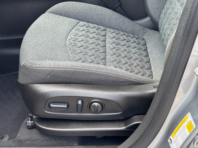 Chevrolet Equinox Vehicle Full-screen Gallery Image 15