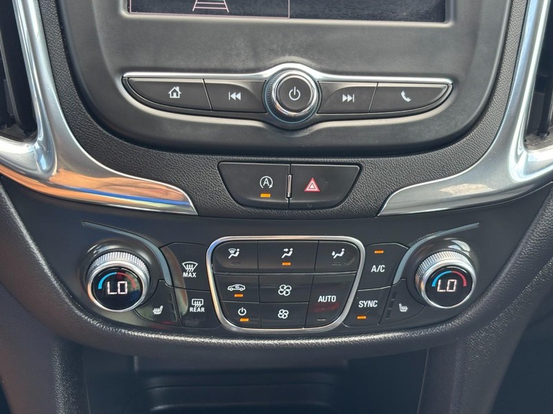 Chevrolet Equinox Vehicle Full-screen Gallery Image 22