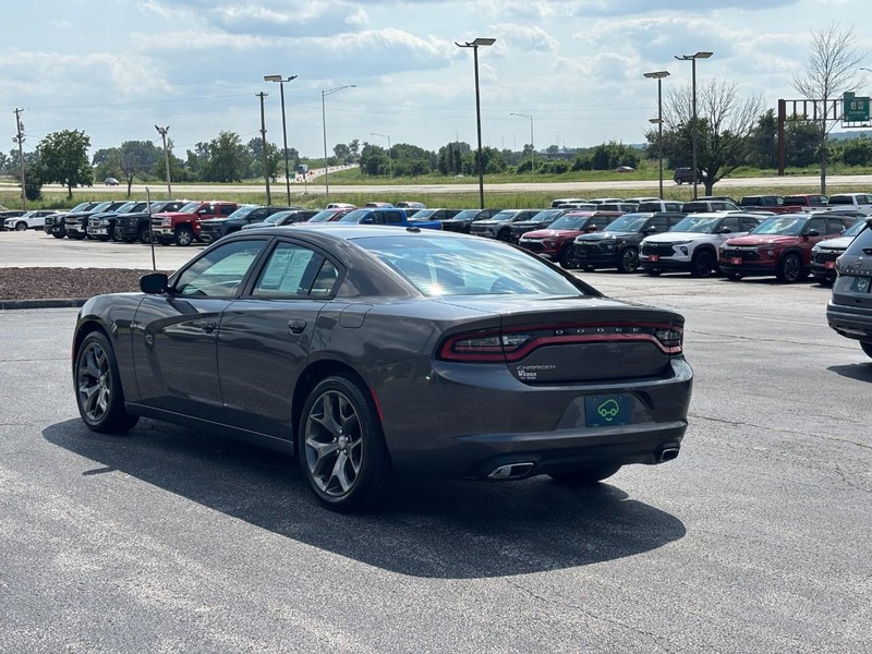 Dodge Charger Vehicle Full-screen Gallery Image 3