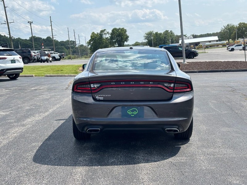 Dodge Charger Vehicle Full-screen Gallery Image 4