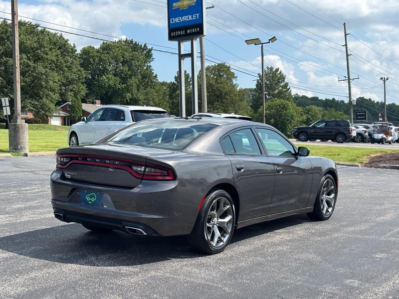 Dodge Charger Vehicle Full-screen Gallery Image 5