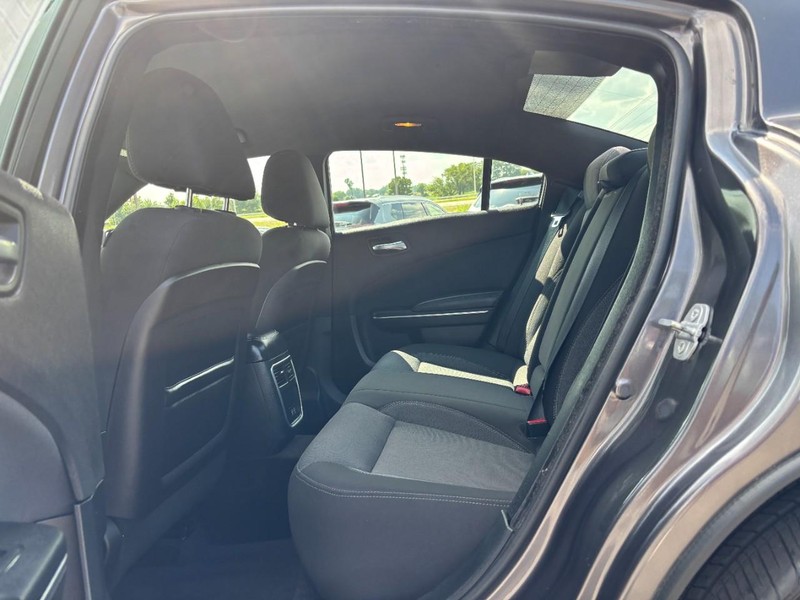 Dodge Charger Vehicle Full-screen Gallery Image 10