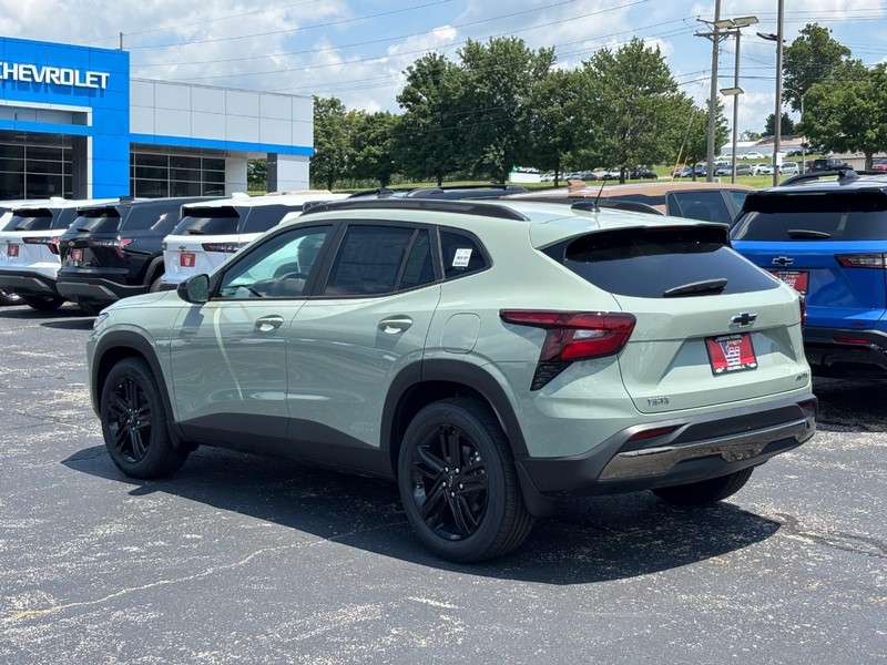 Chevrolet Trax Vehicle Full-screen Gallery Image 3
