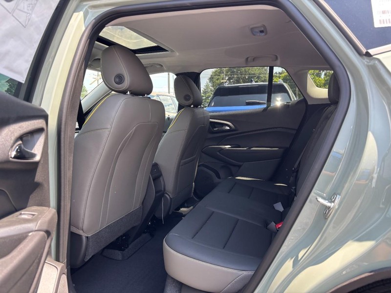 Chevrolet Trax Vehicle Full-screen Gallery Image 5