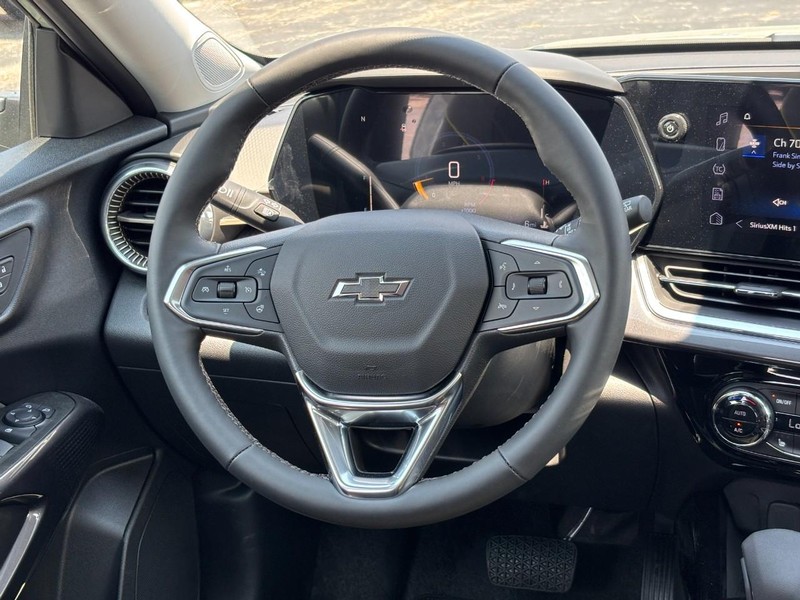 Chevrolet Trax Vehicle Full-screen Gallery Image 7