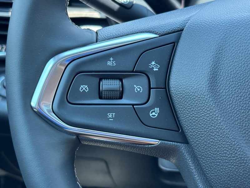Chevrolet Trax Vehicle Full-screen Gallery Image 12