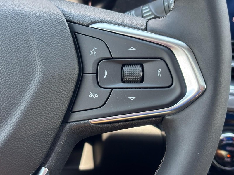 Chevrolet Trax Vehicle Full-screen Gallery Image 13