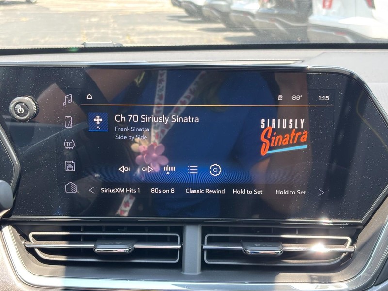 Chevrolet Trax Vehicle Full-screen Gallery Image 15