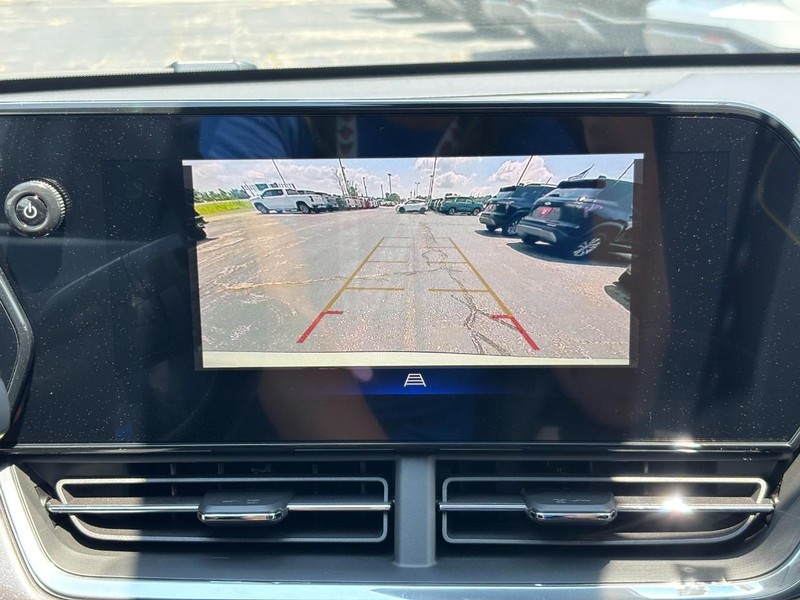 Chevrolet Trax Vehicle Full-screen Gallery Image 16