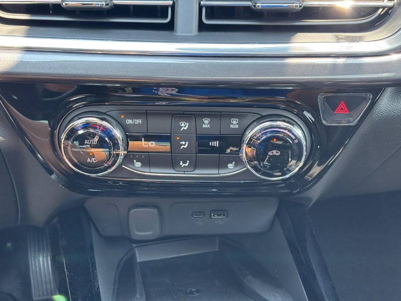 Chevrolet Trax Vehicle Full-screen Gallery Image 17