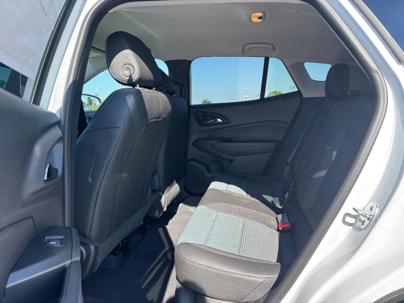 Chevrolet Trax Vehicle Full-screen Gallery Image 5