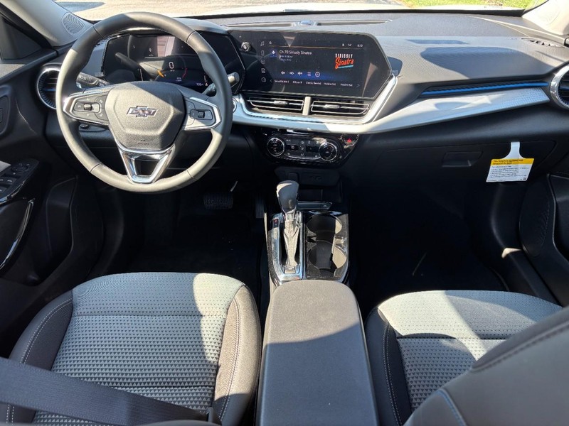 Chevrolet Trax Vehicle Full-screen Gallery Image 6