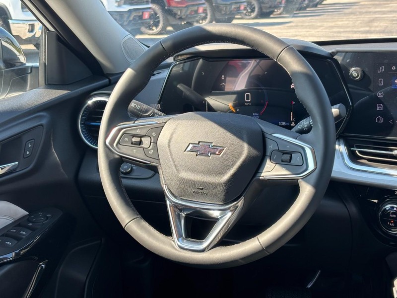 Chevrolet Trax Vehicle Full-screen Gallery Image 7