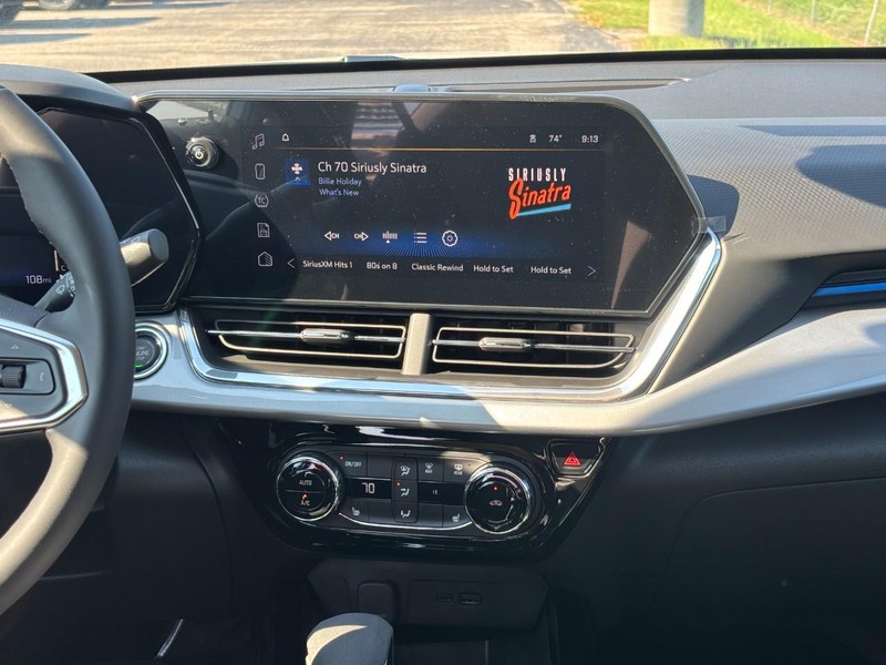 Chevrolet Trax Vehicle Full-screen Gallery Image 8