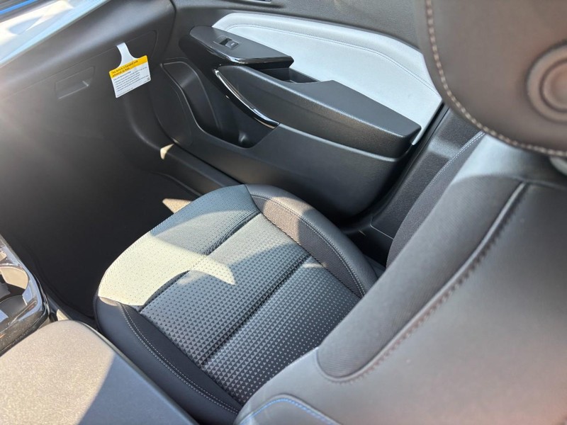 Chevrolet Trax Vehicle Full-screen Gallery Image 9