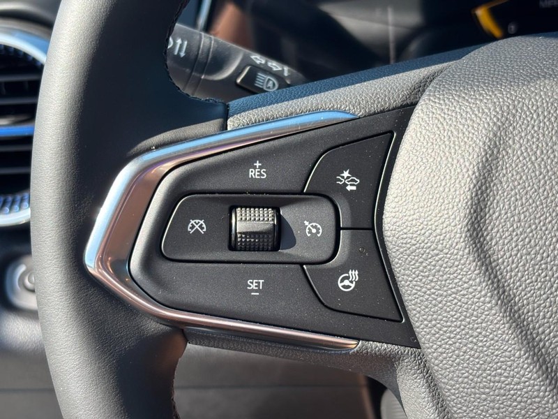 Chevrolet Trax Vehicle Full-screen Gallery Image 12