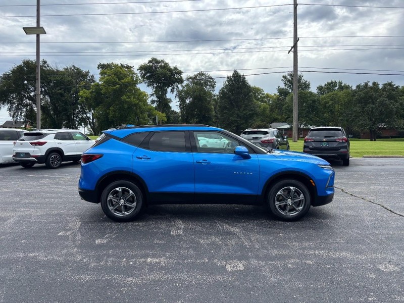 Chevrolet Blazer Vehicle Full-screen Gallery Image 06