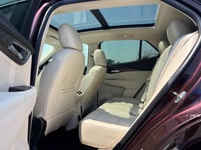 Buick Envision Vehicle Full-screen Gallery Image 10
