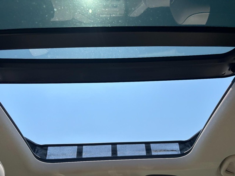 Buick Envision Vehicle Full-screen Gallery Image 11