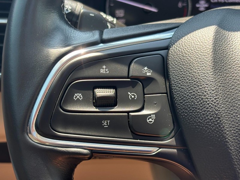 Buick Envision Vehicle Full-screen Gallery Image 18