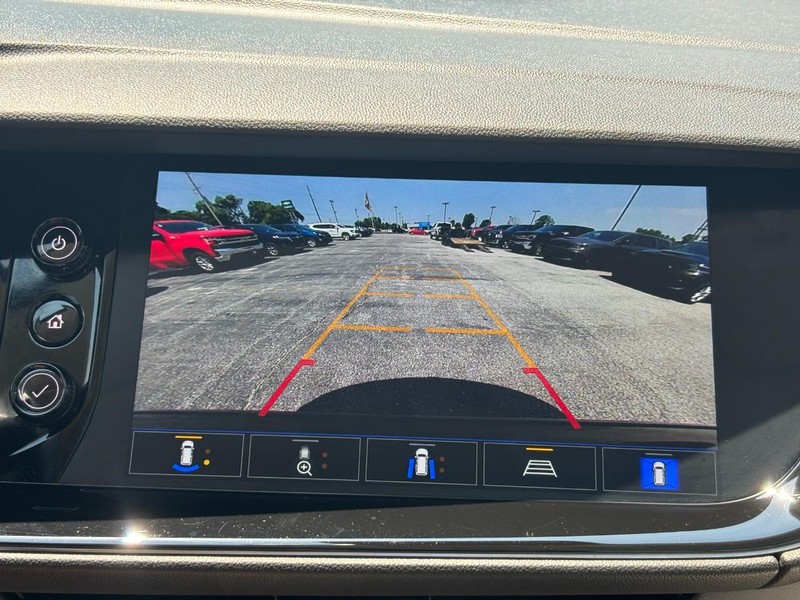 Buick Envision Vehicle Full-screen Gallery Image 22