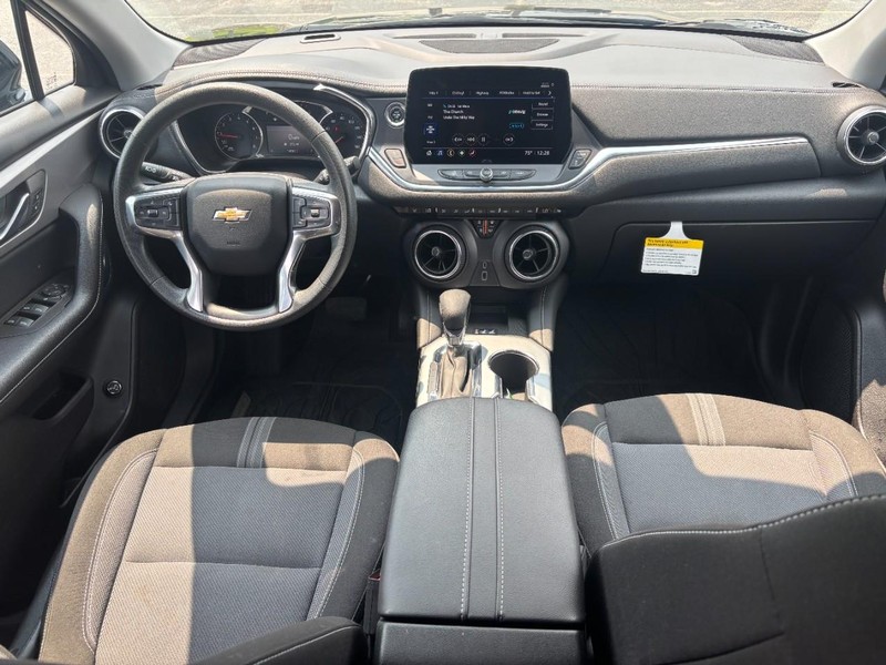 Chevrolet Blazer Vehicle Full-screen Gallery Image 11