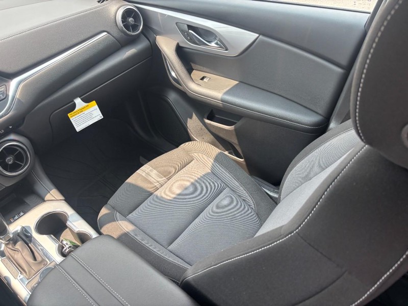 Chevrolet Blazer Vehicle Full-screen Gallery Image 14