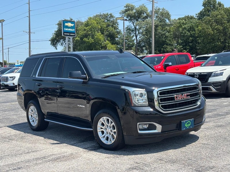 GMC Yukon Vehicle Full-screen Gallery Image 7