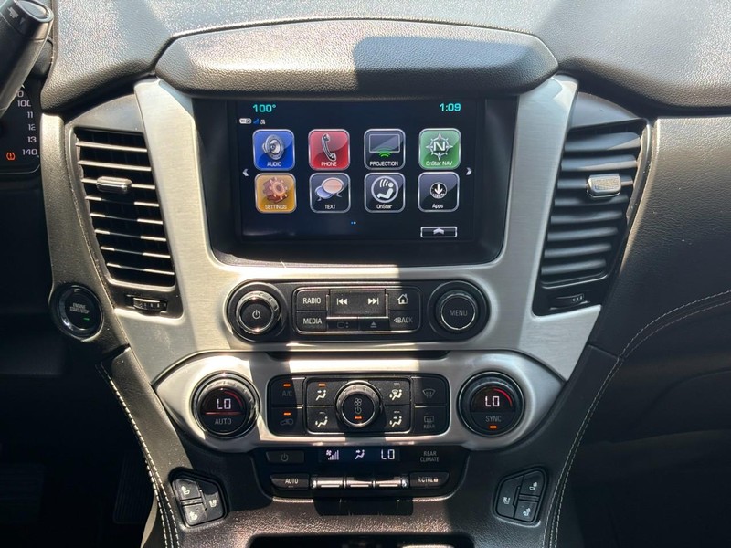 GMC Yukon Vehicle Full-screen Gallery Image 14