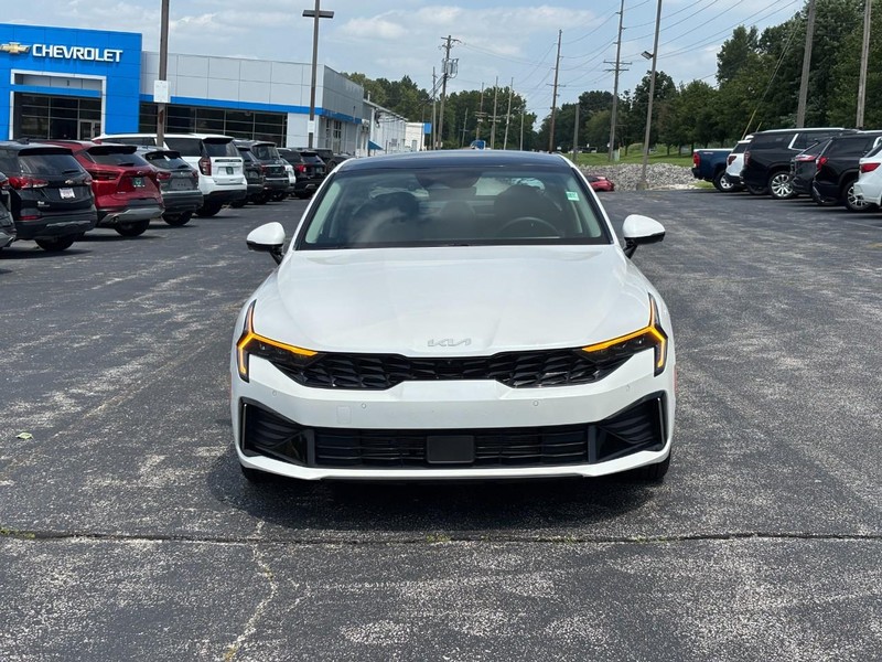 Kia K5 Vehicle Full-screen Gallery Image 8