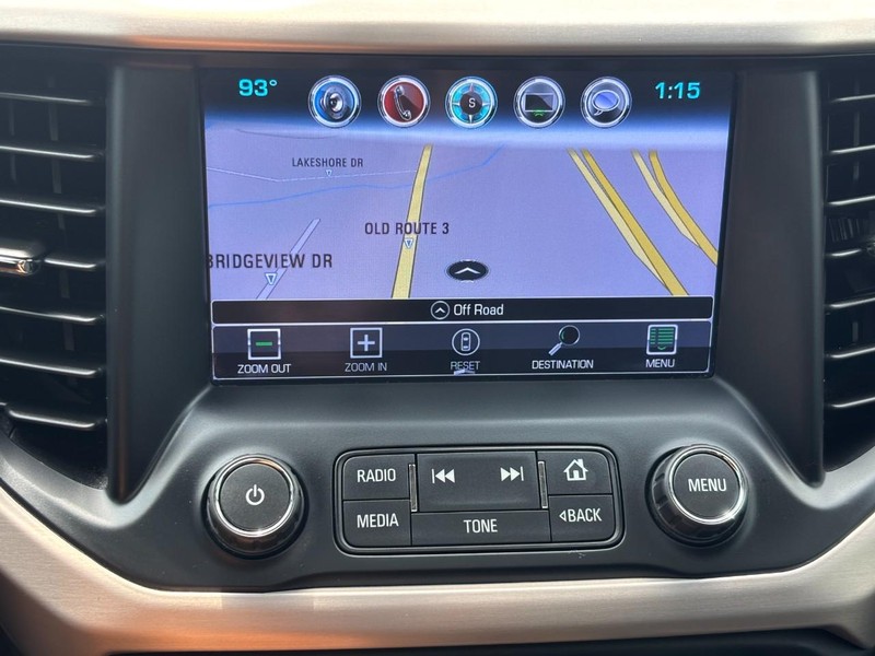 GMC Acadia Vehicle Full-screen Gallery Image 22