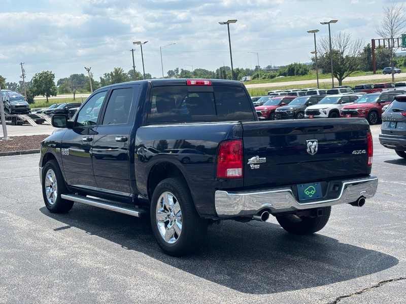 Ram 1500 Vehicle Full-screen Gallery Image 3