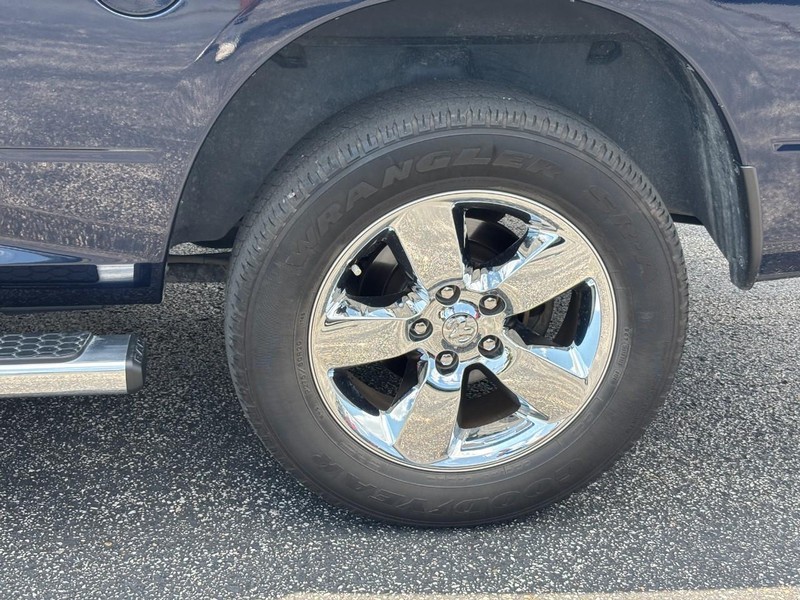 Ram 1500 Vehicle Full-screen Gallery Image 9