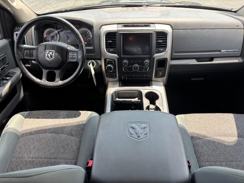 Ram 1500 Vehicle Full-screen Gallery Image 11