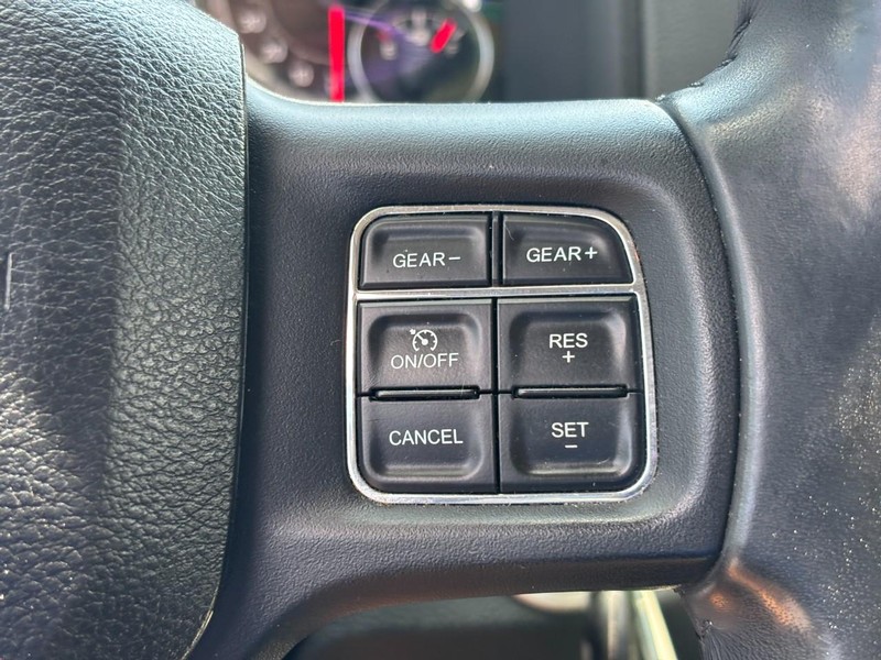 Ram 1500 Vehicle Full-screen Gallery Image 18