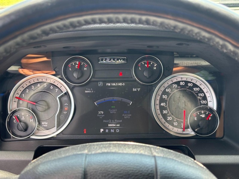 Ram 1500 Vehicle Full-screen Gallery Image 19