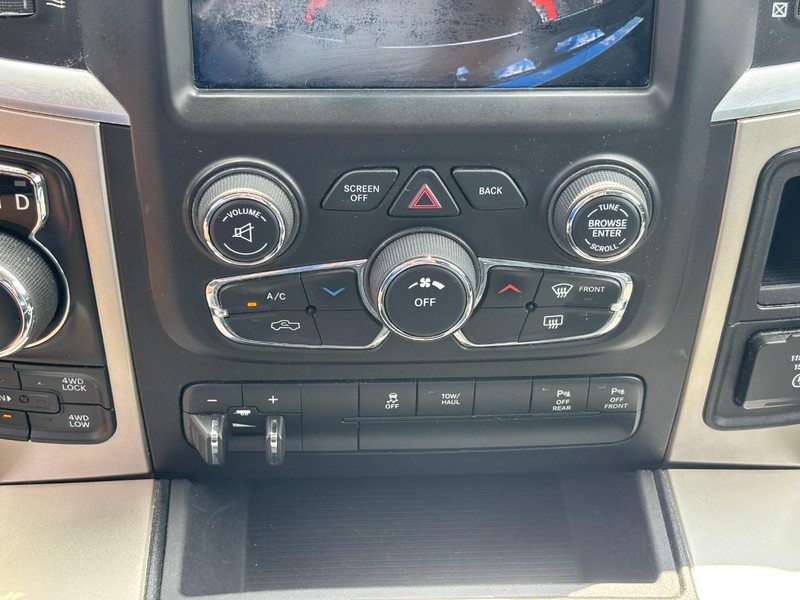 Ram 1500 Vehicle Full-screen Gallery Image 21