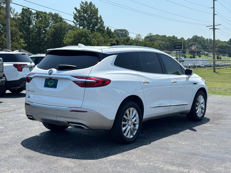 Buick Enclave Vehicle Full-screen Gallery Image 05