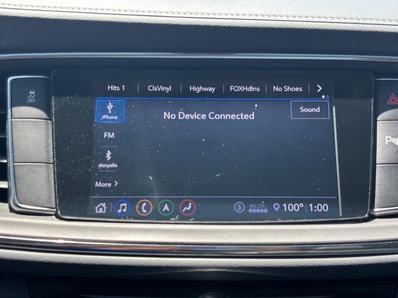 Buick Enclave Vehicle Full-screen Gallery Image 22